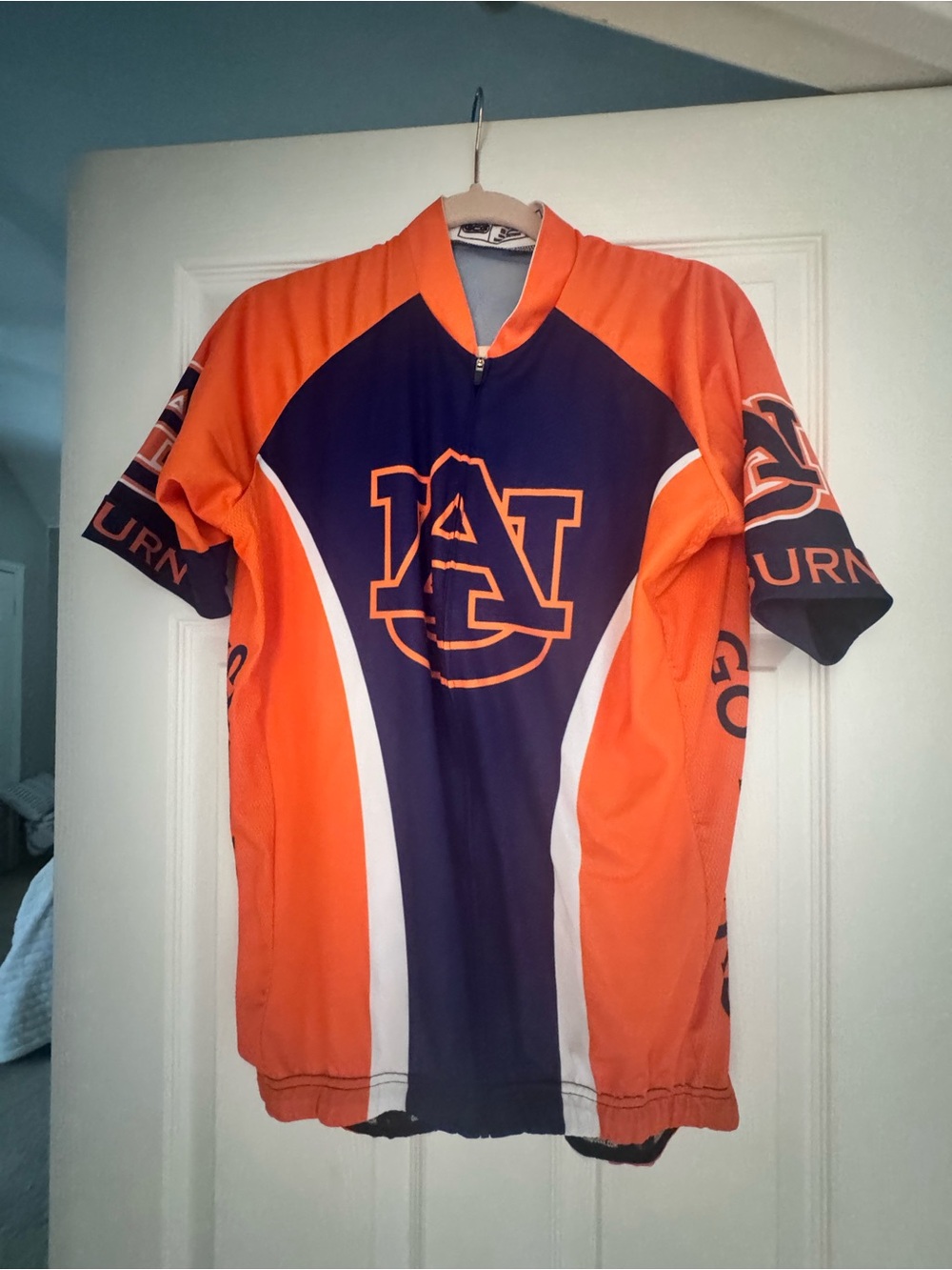 Men’s Auburn biking shirt